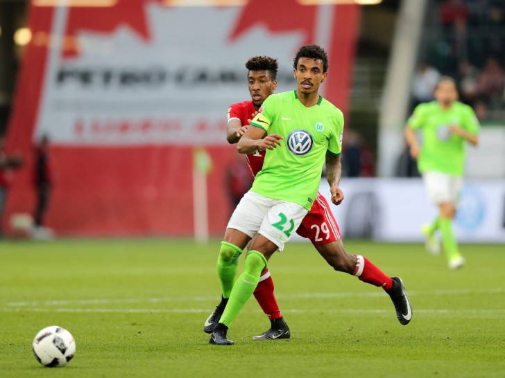 Luiz Gustavo flog mit Gelb-Rot vom Platz. Foto: Agentur Hübner