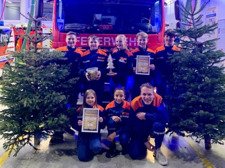 Die Gruppe Jugendfeuerwehr Watenbüttel 1 schaffte die Titelverteidigung mit einer Weite von 22,10 Metern.