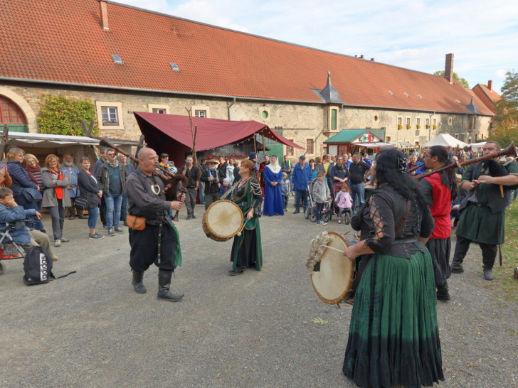 Mittelalterliches Treiben auf dem Klostergut Wöltingerode. Fotos: Rudolf Karliczek