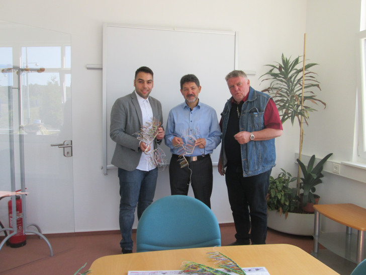 Mustafa User (l.) und Eckbert Schulze (r.) bei ihrem Besuch der ZB-Electronics. Foto: CDU Stadtverband Wolfenbüttel