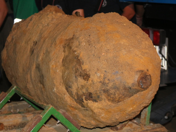 Im Mascherider Holz wurde eine Fliegerbombe aus dem Zweiten Weltkrieg gefunden. Diese soll am Samstag entschärft werden. Schon vor mehr als einem Jahr wurde in Braunschweig eine Bombe gefunden. Symbolfoto: Robert Braumann