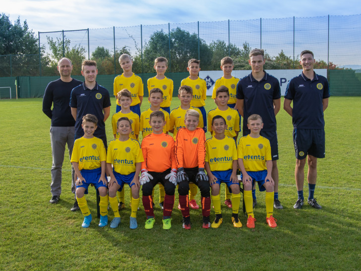 Das U11-Team in den neuen Trikots.