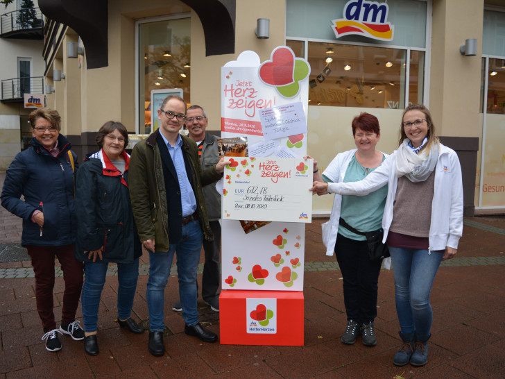Von links: Carmen Rohner, Petra Eggloff, Jens Kertess, Gerhard Eggloff, Kerstin Wischmann und Isabel Ibe.