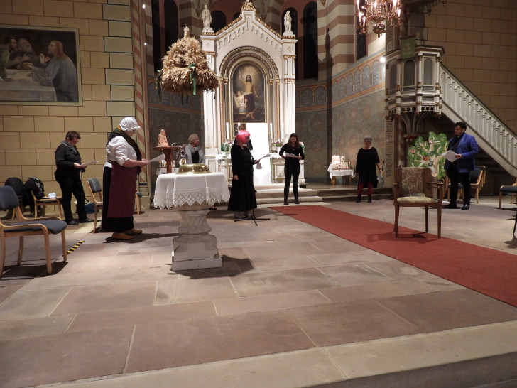 Statt Thesen gab es in Groß laferde Wünsche an der Luther-Tür zum Reformations-Gottesdienst.
