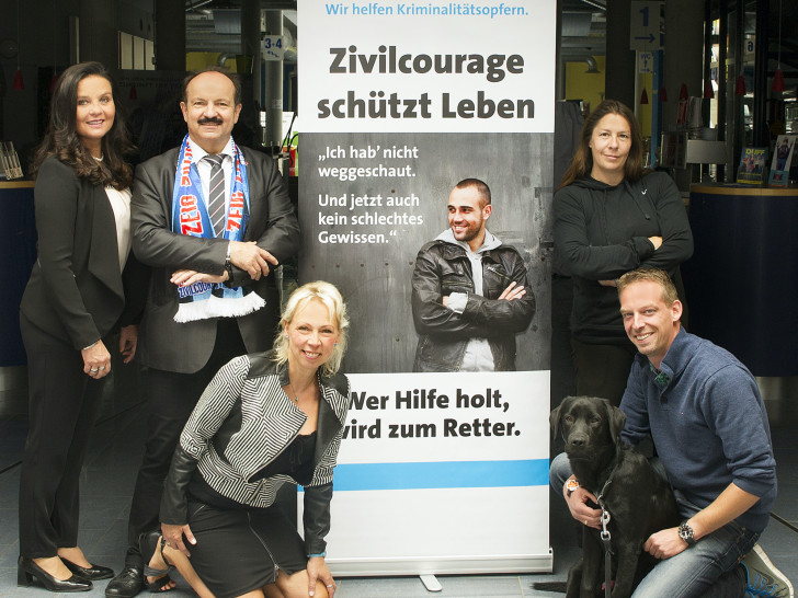 Vorne: Jill und Florian Wildmann, Hinten von links: Petra Krischker, Günter Koschig und Heike Göttert.
