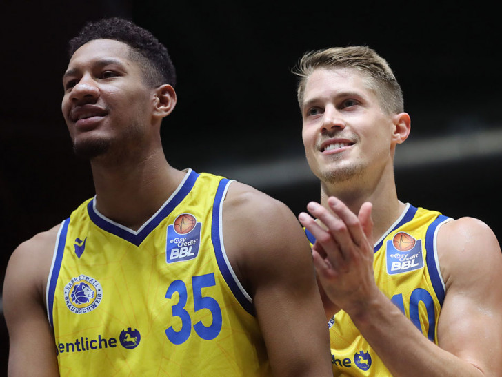 Karim Jallow und Thomas Klepeisz sind auf Länderspielreise. 