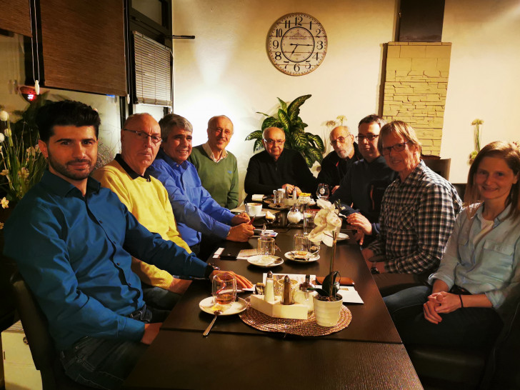 (von links nach rechts): Abdulbaki Ay, Peter Zielinski, Muzaffer Perik, Rainer Dworog, Hartmut Elbnick, Michael Jakubke, Tim Lolies, Harald Gehrke und Sylvia Pogrzeba.