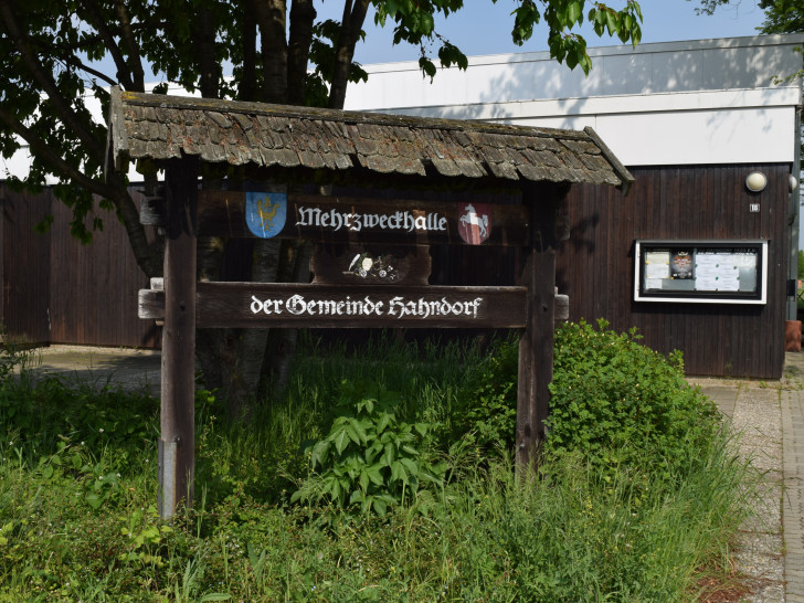 Die alte Mehrzweckhalle hat ausgedient. Für den Neubau am Wiesenweg bekommt die Stadt eine 90-prozentige Förderung aus dem Bundesprogramm „Sanierung kommunaler Einrichtungen in den Bereichen Sport, Jugend und Kultur“.
