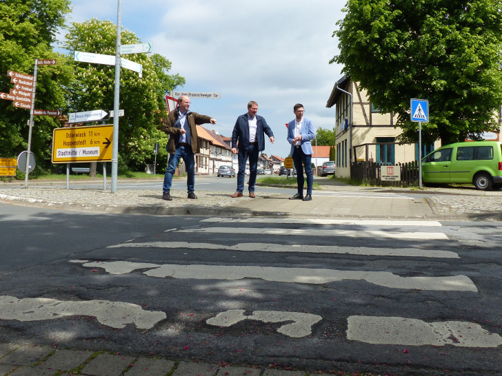 Von links: Bürgermeister Andreas Memmert, Landtagsabgeordneter Marcus Bosse und Ortsbürgermeister Marc Samel. 