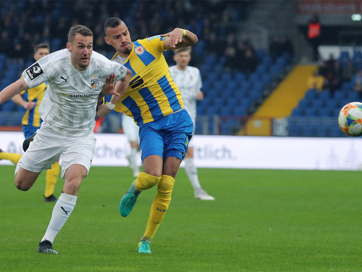 Sinnbildlich: Die 3. Liga läuft dem Ball immer weiter hinterher. 