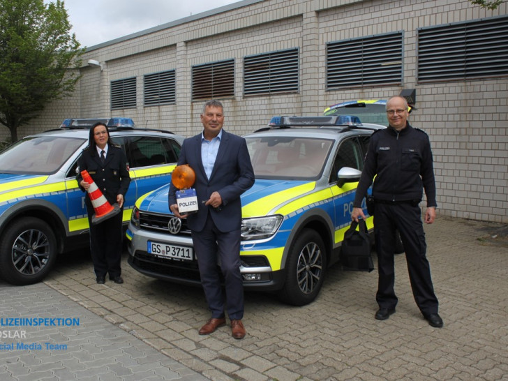 Petra Krischker, Michael Pientka, Michael Lepa (v. li.) stellten die Fahrzeuge vor.