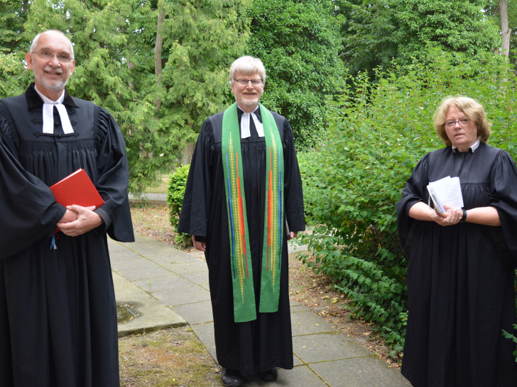 Von links: Dr. Volker Menke, Karl-Heinrich Waack und Marieta Blumenau.