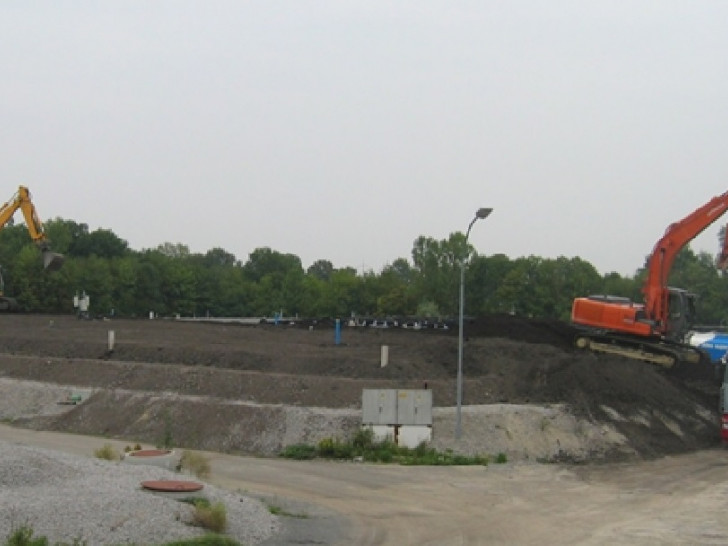 Der Bau der Oberflächenabdichtung im Oktober 2019.