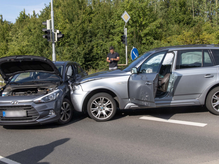 Die Fahrerin des BMW verursachte den Unfall.
