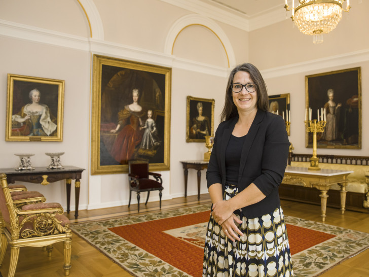 Dr. Ulrike Sbresny im Schlossmuseum.
