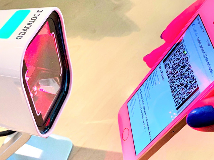 Mit Barcode und Online-Registrierung können Patient*innen und Besucher*innen jetzt schneller ins Klinikum kommen.