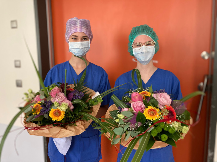 Endlich geschafft: Ausbildungsabschluss für Operationstechnische Assistentinnen am Helios Klinikum Gifhorn.