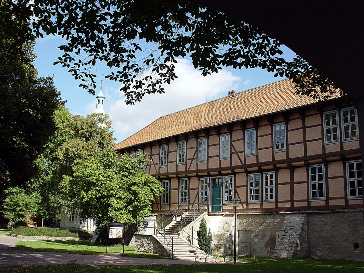 Sommer vor der Schlosstreppe. 