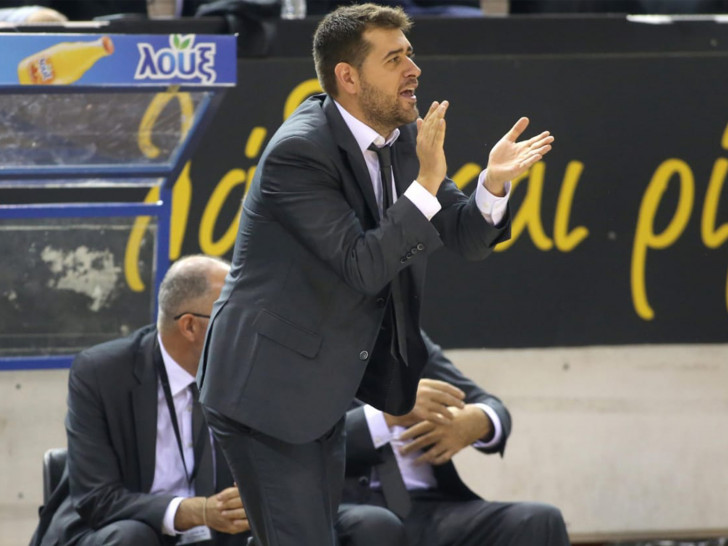 Kostas Papazoglou stößt neu zum Trainerteam der Basketball Löwen.