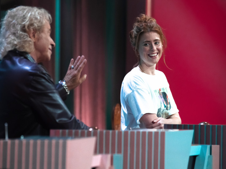 Von Gottschalk "weggebuzzert" - Die Goslarerin Luisa Jacobs durfte sich bei "Wer stiehlt mir die Show" mit Promis messen. 