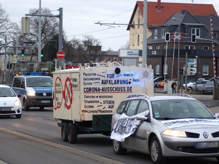 Eine Autokorso-Demo in Braunschweig. (Archivbild)