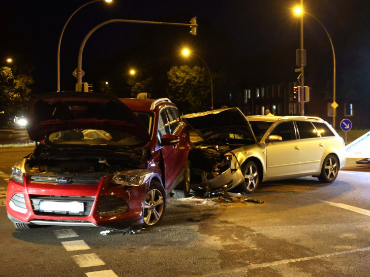 Der Unfall an der Kattowitzer Straße. Es kam zu einem Sachschaden von 13.000 Euro.