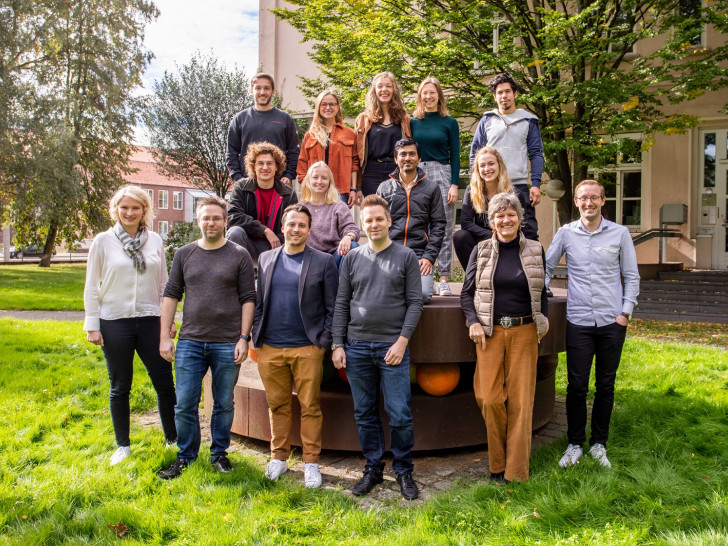 Aeon Robotics, besserbox, SkyMind, PhySens und Muhammet Savci profitieren im Start-up-Zentrum MO.IN der Braunschweig Zukunft GmbH sechs Monate lang von professioneller Unterstützung beim Ausbau ihrer Geschäftsideen.