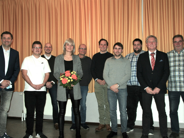 Michael Klopp, Jürgen Barnstorf-Brandes, Nils Pelka, Andreas Krüger, Michael Rohrig. Vorne von links: Markus Eimecke, Elias Hirsch, Saskia Sternberg, Adrian Warmund, Rudolf Wollrab.