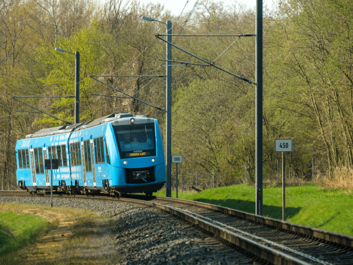 Ein Coradia iLint-Brennstoffzellenzug von Alstom.