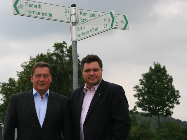 Von links: Uwe Lagosky, Vorsitzender der CDU Kreistagsfraktion und Uwe Schäfer, Landratskandidat der Wolfenbütteler CDU. (Archivbild)