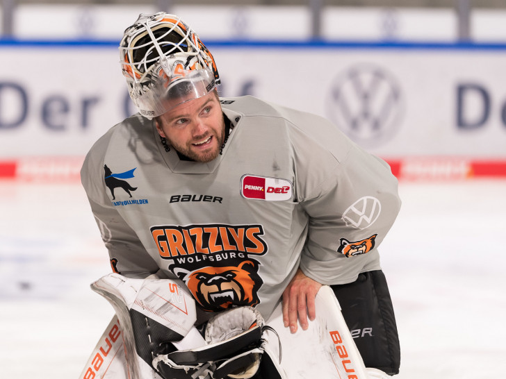 Torhüter Chet Pickard bleibt bis 2022 bei den Grizzlys Wolfsburg