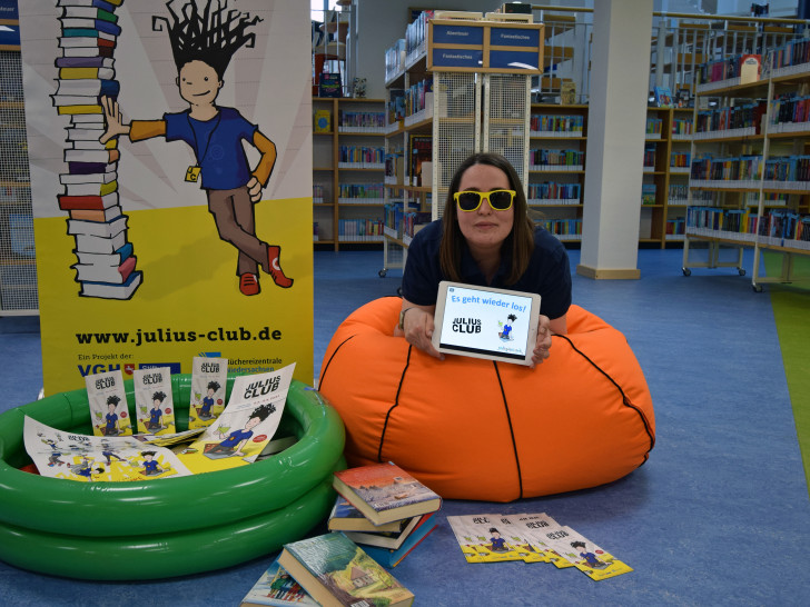  Julia Sonnemann, Projektleiterin vom Julius-Club in der Stadtbibliothek, freut sich auf viele lesende Jugendliche. 