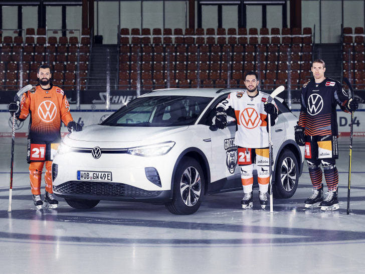In diesen Trikots laufen die Grizzlys in der neuen Saison auf.
