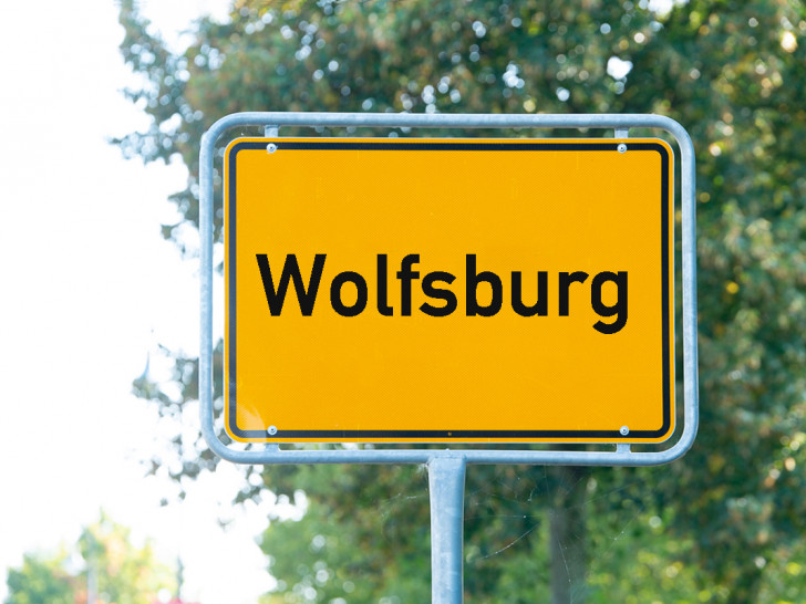 Wolfsburg hat mehr Einwohner.