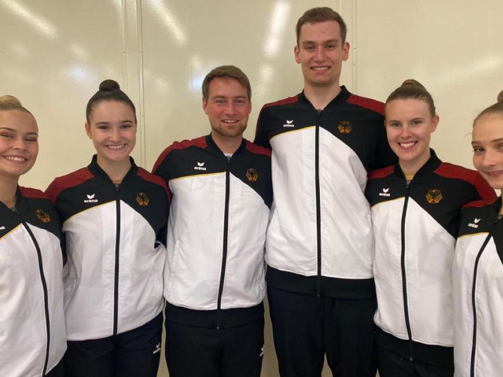 Emily Müller, Mascha MacNeil, Trainer Jonas Schwartze, Nils Angerstein, Dajana Näveke und Julischka MacNeil (v. li.).