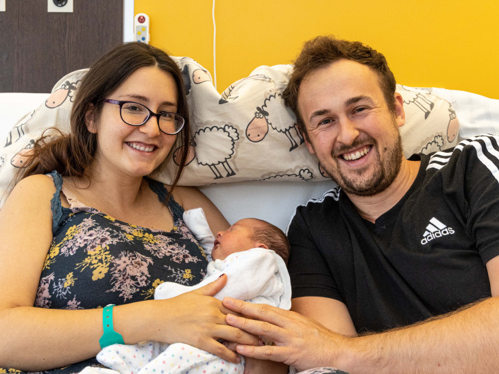Mutter Sibel Svitlica, Kind Amélie Antonia Müller und Papa Christoph Müller. 