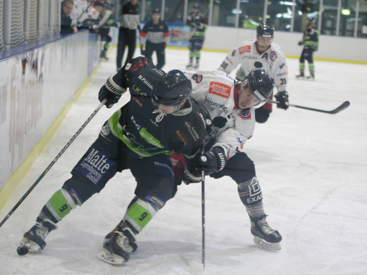 Die Salzgitter Icefighters verlieren 1:7 gegen die Harzer Falken.