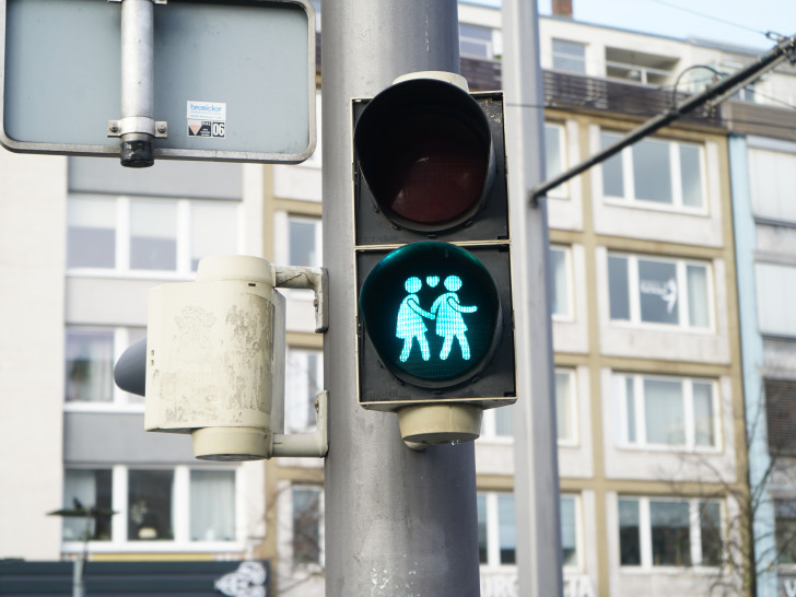 In Braunschweig gab es bereits einige Fußgängerampeln, die gleichgeschlechtliche Paare zeigen.