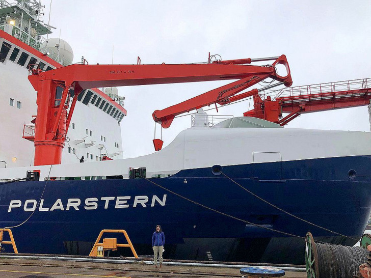 In Bremerhaven konnte Dr. Marta Perez Rodri­guez bereits einen Blick auf das Forschungsschiff werfen. Jetzt startet sie mit der "Polarstern" von Kapstadt aus Richtung Südatlantik.