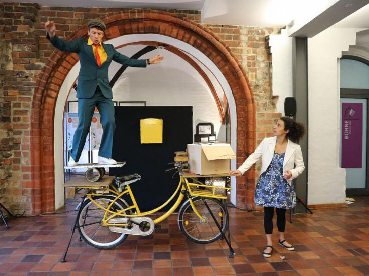 Mit Kindertheater beginnt der November