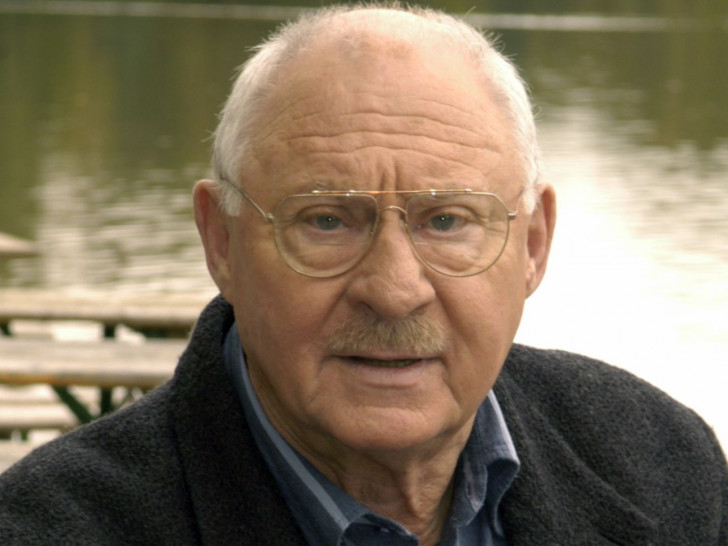 Als "Der Alte" war er einer der beliebtesten TV-Kommissare des Landes: Rolf Schimpf feiert am 14. November seinen 98. Geburtstag. (Bild: teleschau)