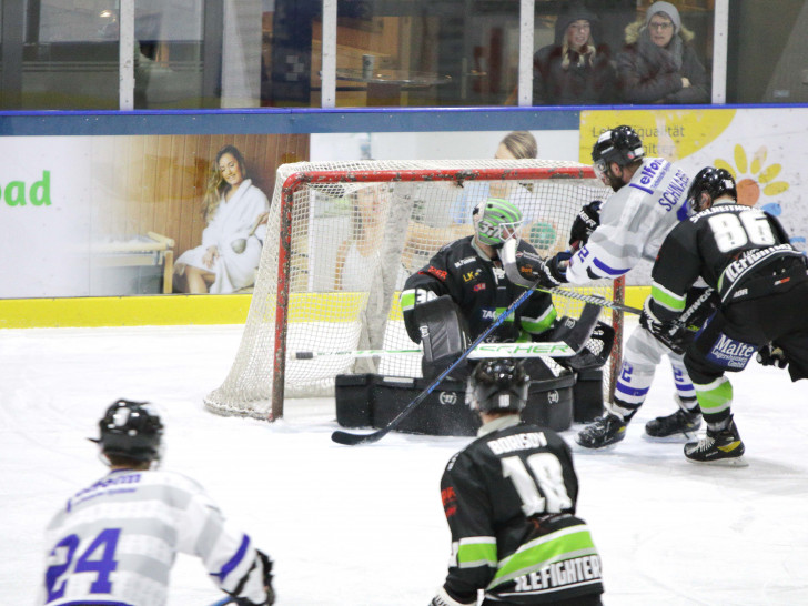Zehn schwache Minuten kosten Icefighters die Punkte gegen den CET.