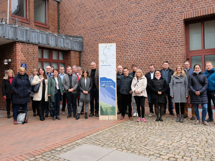 Bei einer Auftaktveranstaltung stellte der Landkreis Goslar das neue Förderprojekt für das Urlauber-Ticket HATIX Vertretern aus Tourismus, Verkehrsunternehmen und weiteren Verantwortlichen vor.