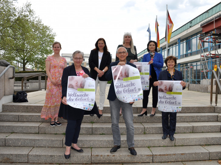 Birte Neitzel, Iris Bothe, Katharina Varga, Superintendent Christian Berndt, Marion Herrfurth, Prof. Dr. Jacqueline Bauer (Chefärztin Kinder- und Jugendmedizin am Klinikum Wolfsburg), Dr. med. Mignon-Denise Keyver-Paik (Chefärztin Frauenklinik am Klinikum Wolfsburg) (v. li.).