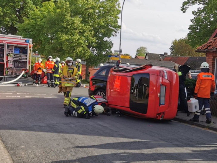 Sechs Verletzte und erheblichen Sachschaden: In Meinersen prallten zwei Fahrzeuge zusammen.