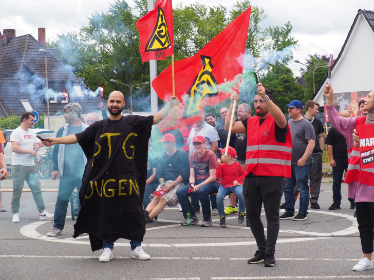 Die IG Metall Jugend beim Streik.