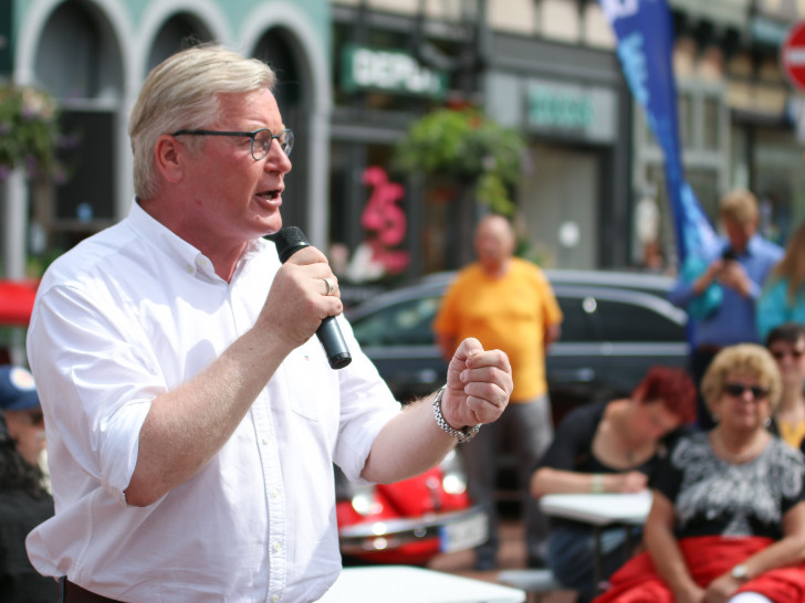 Bernd Althusmann bei einem Wahlkampftermin am 8. Juni 2022 in Wolfenbüttel