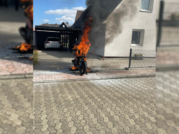 Dieses Motorrad stand in Flammen.