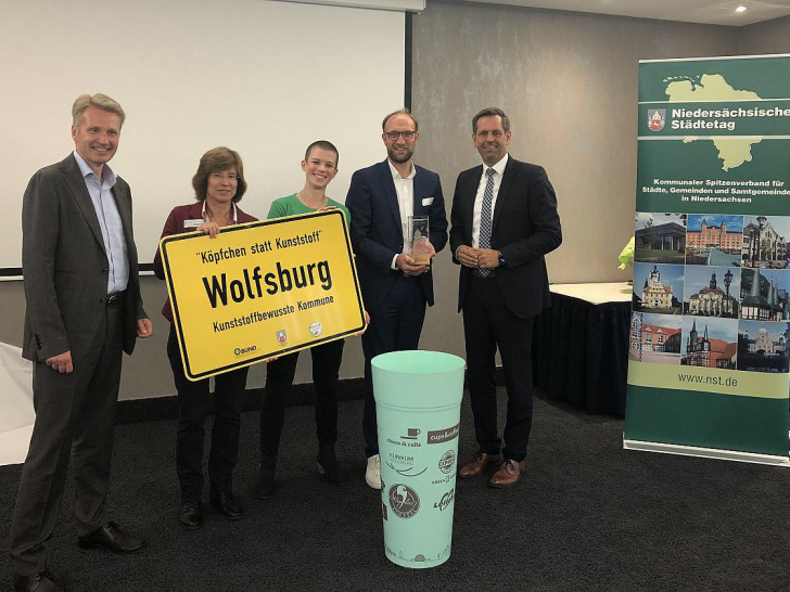 Wolfsburg als kunststoffbewusste Kommune ausgezeichnet.