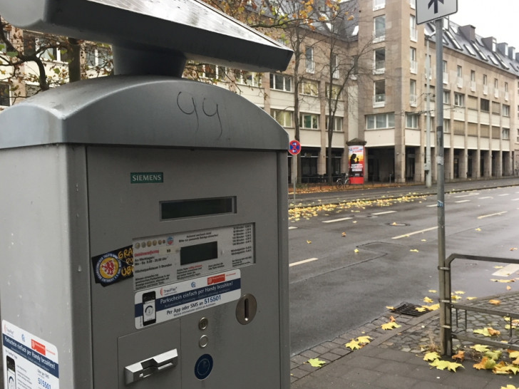 Die Parkautomaten in Braunschweig schlucken nur Münzen. Doch die Zahlung mit dem Handy wird immer beliebter.